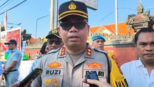 Kapolres Buleleng AKBP Ruzi Gusman saat diwawancarai, Senin (16/3/2026). (Wijaya Kusuma/detikBali)
