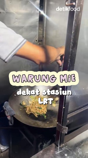 Video: Kwetiau dan Mie Yamin Enak di Dekat LRT Pancoran