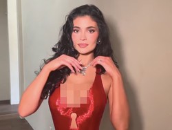 Kylie Jenner Tampil Seksi Ala Jessica Rabbit di Oscar, Pakai Berlian 200 Karat