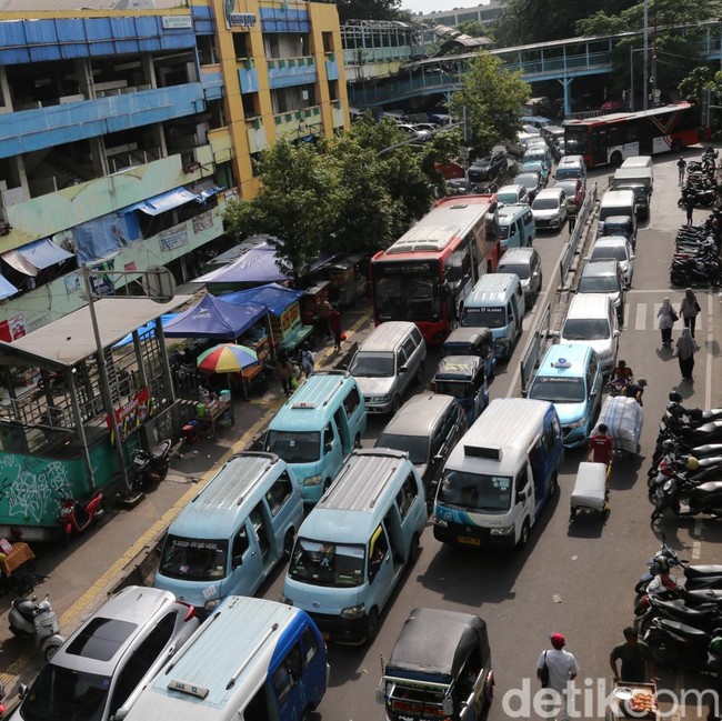 Lalin Pasar Tanah Abang Macet Siang Ini