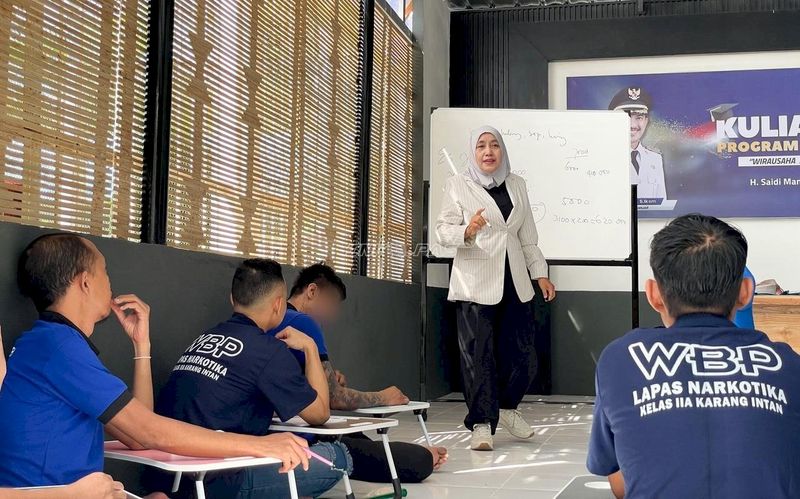 Lapas Narkotika Karang Intan Fasilitasi Napi Pendidikan S1