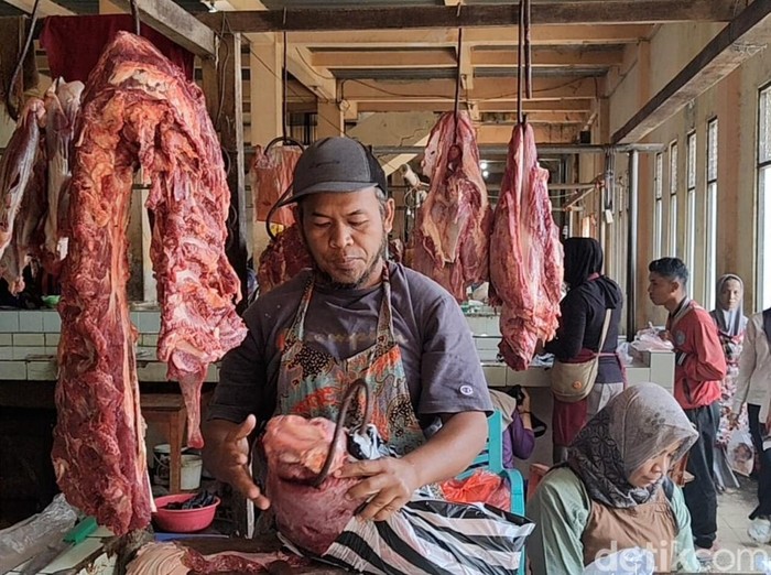 Harga daging sapi naik.