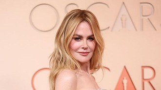 Penampilan Perdana Nicole Kidman di Oscars Setelah Cerai, Pakai Gaun Dramatis