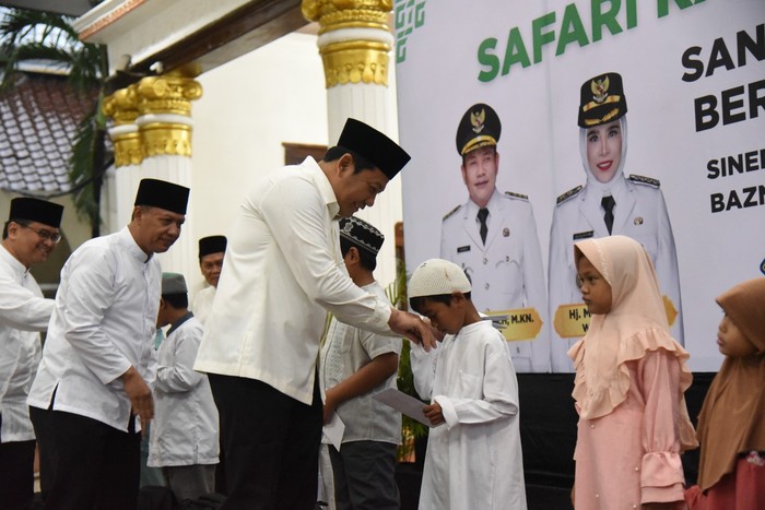 Pemkab Sidoarjo dan Baznas santuni anak yatim