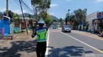Potret One Way di Jalur Mudik Limbangan Garut