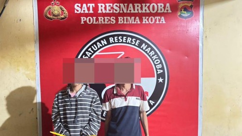 Dua pengedar sabu yang ditangkap Polisi di Desa Melayu, Kecamatan Lambu, Kabupaten Bima, NTB, pada Minggu (16/3/2026).