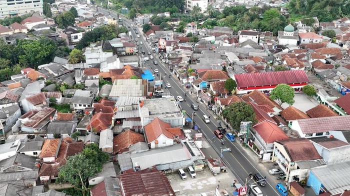 Polisi bakal menggunakan teknologi pesawat nirawak atau drone untuk memantau jalur Puncak, Bogor, pada saat libur lebaran nanti. (Dok istimewa).