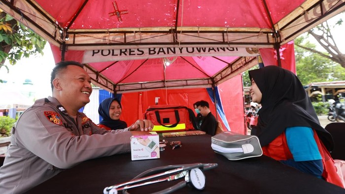 Pos jaga yang dilengkapi layanan kesehatan Pemkab Banyuwangi.