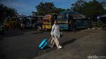 Potret Pemudik Padati Terminal Tanjung Priok