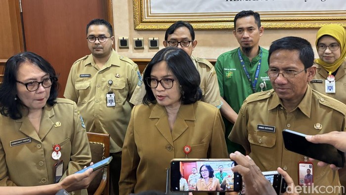 Dirut RSU dr Soetomo Prof Dr dr Cita Rosita SpKK(K)