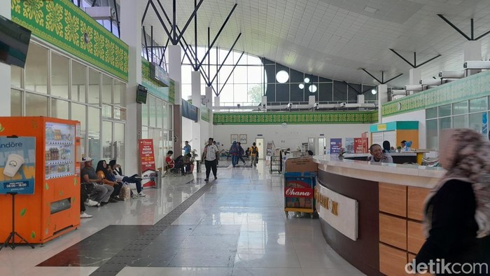Suasana di Terminal Amplas Medan (Rechtin Hani Ritonga/detikcom)