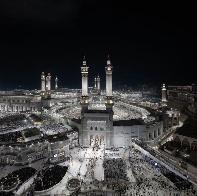 Masjid Terbesar di Dunia Penuh