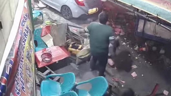 Wanita Muda Tabrak Lapak Jualan di Binjai hingga Bikin 5 Warga Luka Diamankan