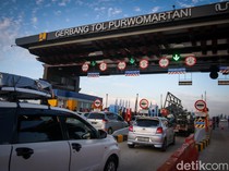 Antrean Gerbang Tol Purwomartani Saat Arus Mudik Maksimal 350 Meter