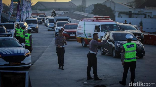 Tol Jogja-Solo segmen Purwomartani-Prambanan, Sleman, resmi dibuka fungsional, Senin (16/3/2026) pagi.