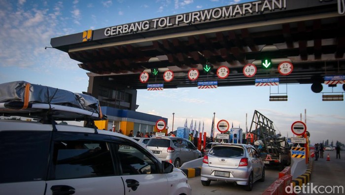 Tol Jogja-Solo segmen Purwomartani-Prambanan resmi dibuka fungsional, Senin (16/3/2026).