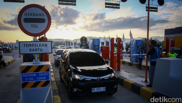 Tol Jogja-Solo segmen Purwomartani-Prambanan resmi dibuka fungsional, Senin (16/3/2026).