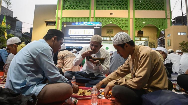 Tradisi Malam 27 Ramadhan Tetap Hidup di Kampung Arab Pekojan