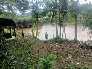 Asep Hilang Misterius Saat Memancing di Sungai Ciwulan Tasik