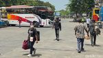 Belasan Ribu Pemudik Melalui Terminal Purabaya Pada H-4 Lebaran