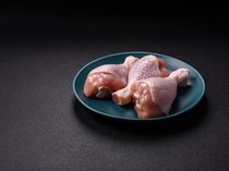 Tips Pilih-pilih Daging Ayam: Ciri Tak Layak Konsumsi hingga Cara Simpan di Kulkas