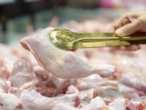 Nyicil Belanja untuk Opor Lebaran? Ini Tips Pilih Daging Sehat-Berkualitas