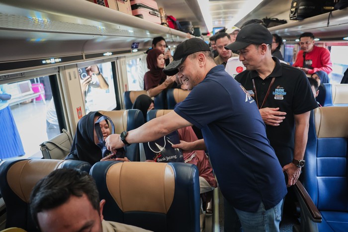 Ahmad Luthfi Fasilitasi Ratusan Pemudik Menuju Kampung Halaman di Jateng