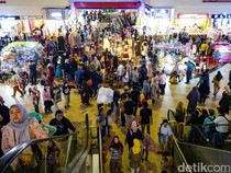 Berburu Baju Baru Jelang Lebaran di Pasar Tanah Abang