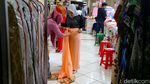 Berburu Baju Baru Jelang Lebaran di Pasar Tanah Abang