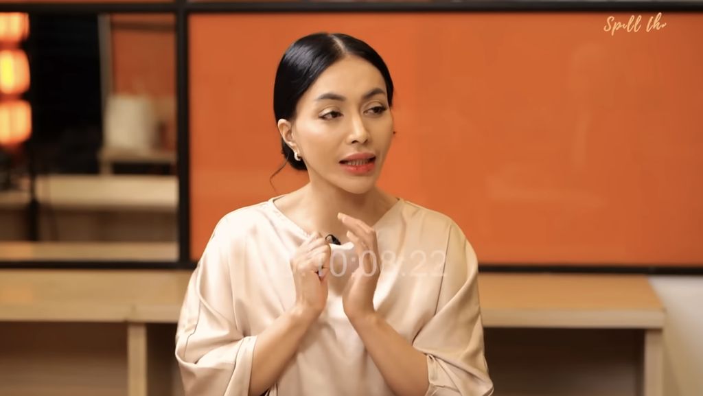 Pengakuan Versi Denada dari Awal Mengandung hingga Melahirkan Ressa Rizky