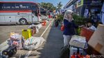 Diserbu Pemudik! Terminal Kampung Rambutan Membludak di Hari ke-27 Ramadan