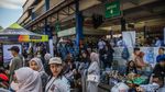 Diserbu Pemudik! Terminal Kampung Rambutan Membludak di Hari ke-27 Ramadan