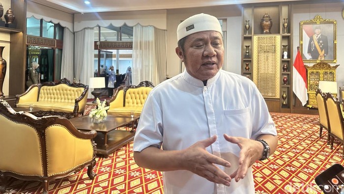 Gubernur Sumatera Selatan Herman Deru
