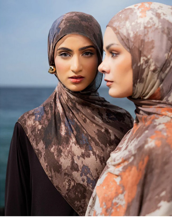 Hijab viscose print dari Heavenlights.