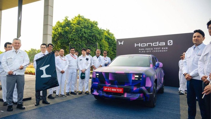 Honda 0 Alpha diuji jalan di India.