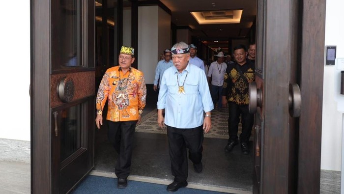 Ingkong Ala bersama Kepala Otorita IKN Basuki Hadimuljono.