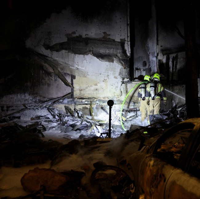 Penampakan Rusun di Israel Rusak Diserang Roket