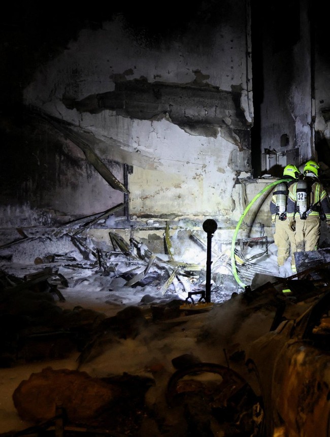 Penampakan Rusun di Israel Rusak Diserang Roket