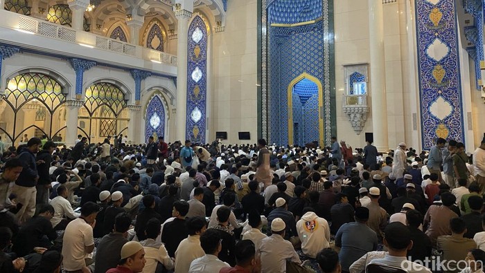 Suasana itikaf di Masjid Raya Medan