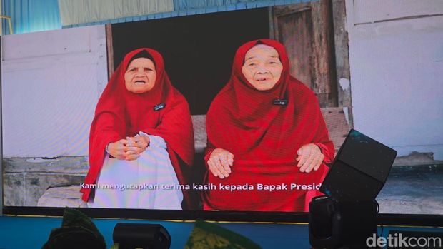 Jembatan Merah Putih Presisi di Riau rampung dibangun, menghubungkan Desa Kociok dan Gobah. Anak-anak kini lebih mudah ke sekolah, harapan baru bagi masyarakat. (Mei Amelia/detikcom)