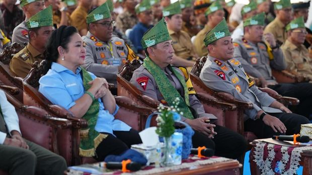 Kapolri bersama Ketua Komisi IV DPR RI hingga Menhut meresmikan dan groundbreaking 110 Jembatan Merah Putih Presisi yang tersebar di wilayah Provinsi Riau. (dok Polri)