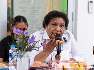 Pimpin Rapat Evaluasi, Wamendagri Dorong Transformasi Layanan RSUD Yowari