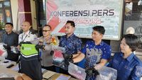 3 WNA di Bali Ditangkap Usai Bikin Konten Porno Pakai Jaket Ojol