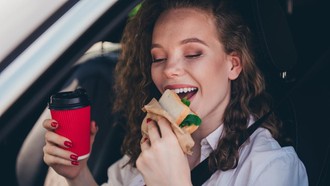 Jangan Salah Bawa Bekal! 4 Camilan Sehat yang Cocok untuk Perjalanan Mudik