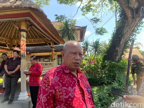 Mantan Kadis Lingkungan Hidup I Made Teja