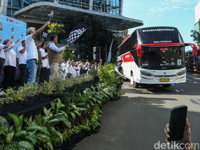 Momen Menaker Lepas Mudik Bersama, Ribuan Pekerja Pulang Kampung