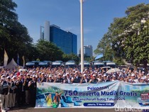 Bulog Lepas Peserta Mudik Gratis Tujuan Lampung-Malang