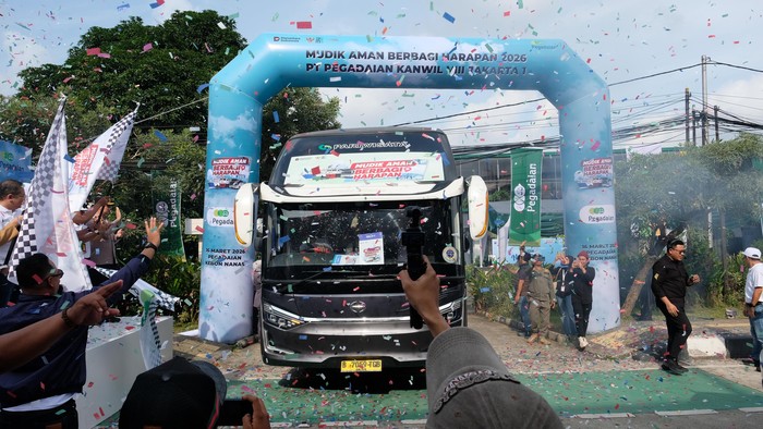 Pegadaian berngkatkan 500 pemudik ke Wilayah Pulau Jawa