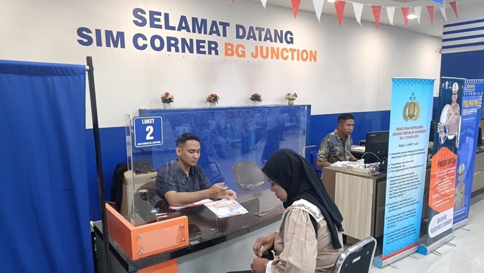 Pelayanan SIM Colombo Satlantas Polrestabes Surabaya