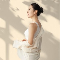 Dengan penampilan awet mudanya, siapa sangka Son Ye Jin sudah menginjak 44 tahun. Foto: dok. Instagram @yejinhand